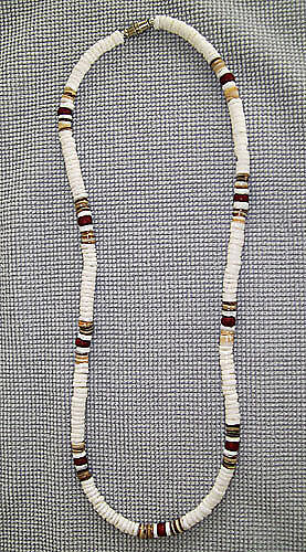 WHITE VOLUTA SHELL W/TAN BEAD NECKLACE 18