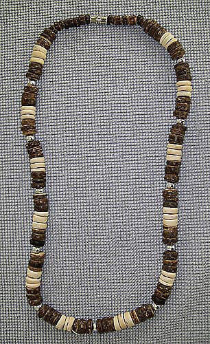WOOD BEAD NECKLACE