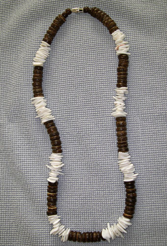 Wood Bead w/ Square-Cut Clam Shell Necklace (Black/Brown colors)