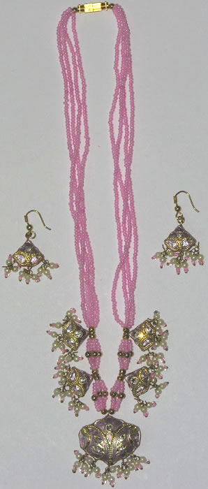 Pendent Set